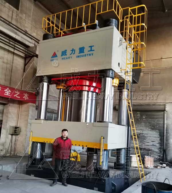 5000噸三梁四柱液壓機(jī)